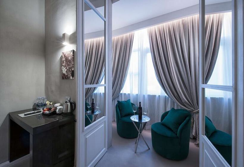 סוויטה, Terrace Pantheon Relais