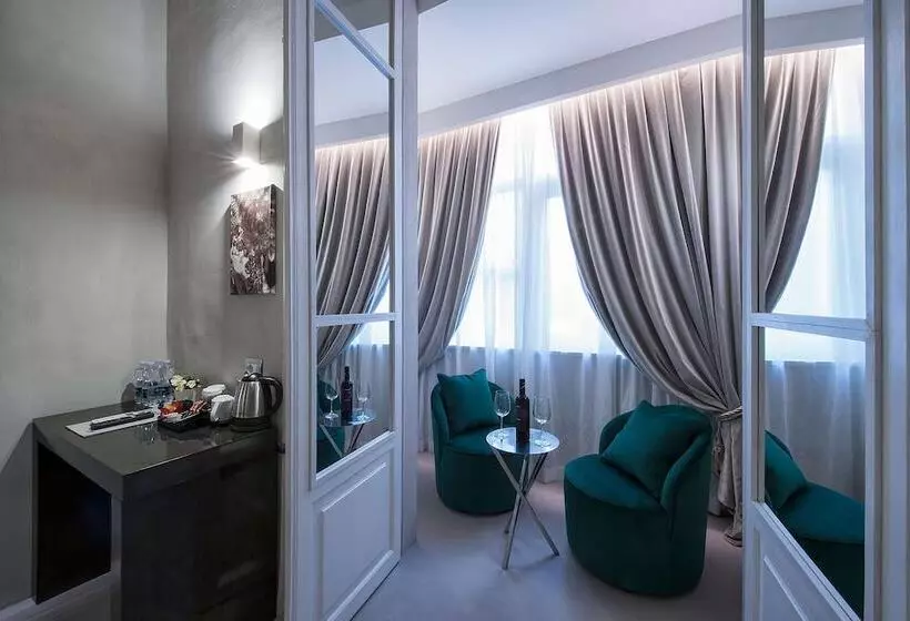 سوییت, Terrace Pantheon Relais