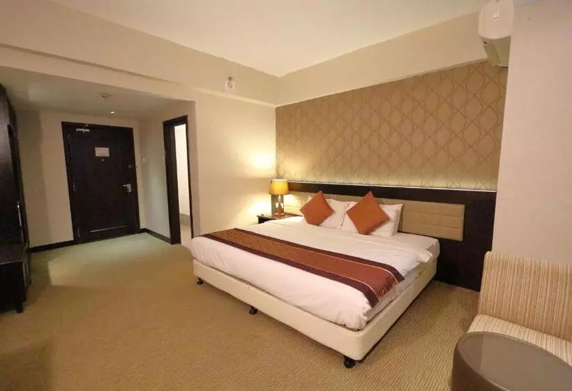 اتاق لوکس با تخت بزرگ, The Guest Hotel & Spa