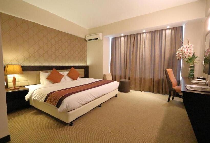 Номер Deluxe Кровать Кинг, The Guest Hotel & Spa