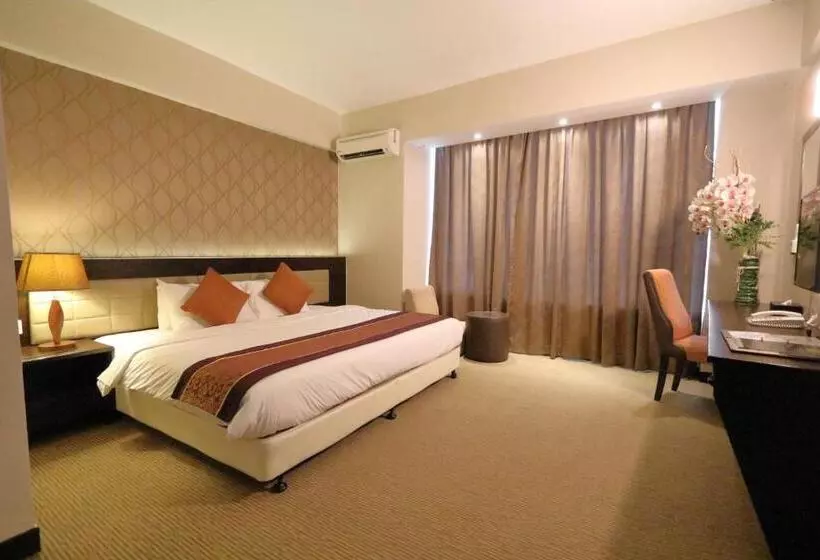 اتاق لوکس با تخت بزرگ, The Guest Hotel & Spa