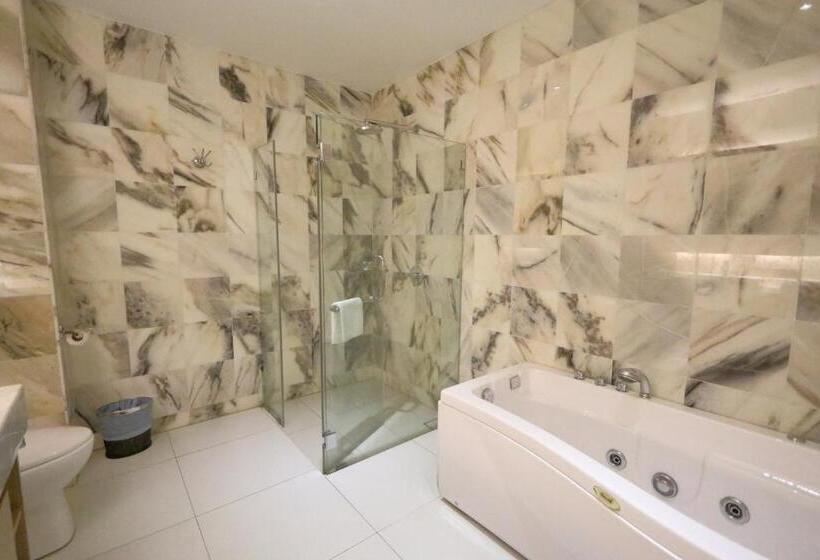 Президентский Люкс, The Guest Hotel & Spa