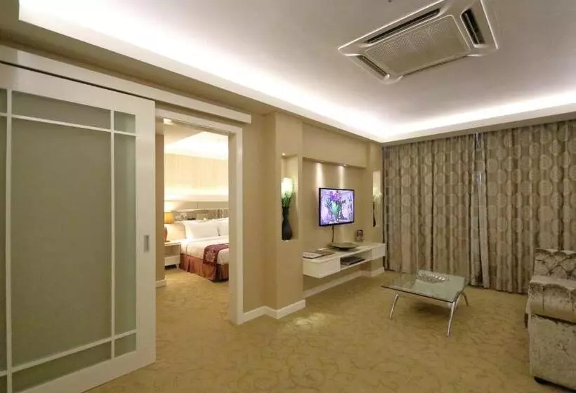سوئیت پرزیدنت, The Guest Hotel & Spa