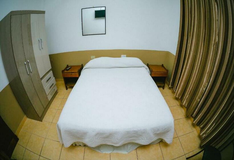 חדר סופריור, Tierra Colorada