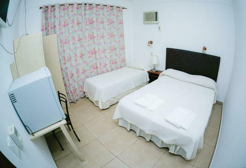 חדר סטנדרט לשלושה, Tierra Colorada