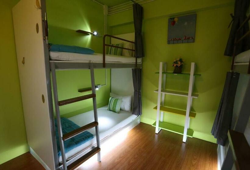 이코노이 4인룸, Ideal Beds Hostel Ao Nang Beach
