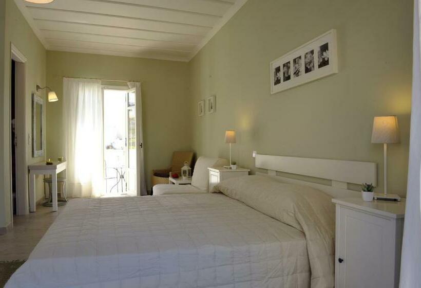 高级三人间, Almyris