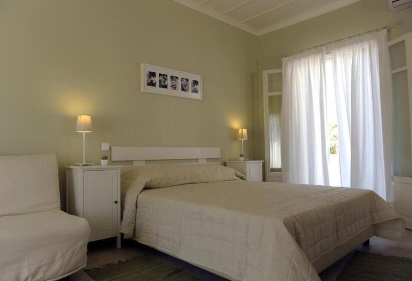 高级三人间, Almyris