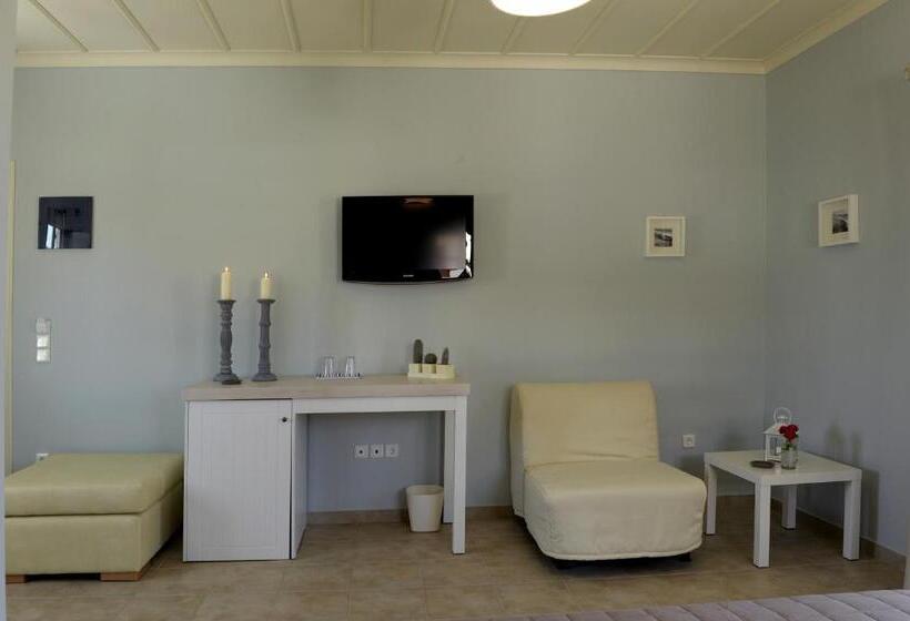 高级三人间, Almyris