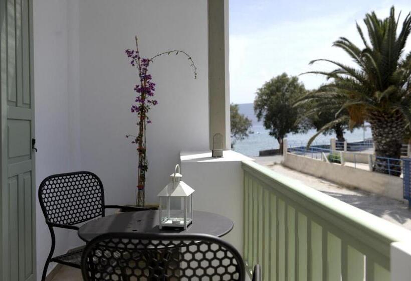 高级三人间, Almyris