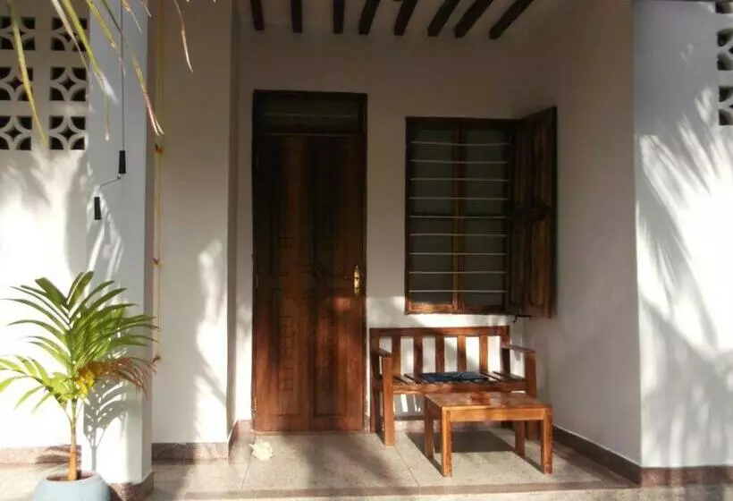 اتاق سه نفره دلوکس با چشم‌انداز دریا, Kobe House