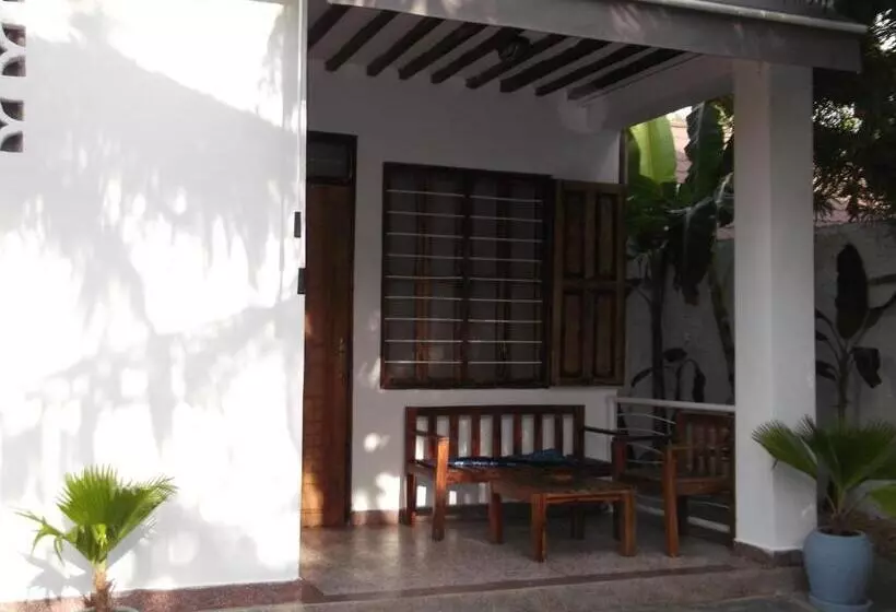 اتاق استاندارد چهار تخته با چشم‌انداز دریا, Kobe House