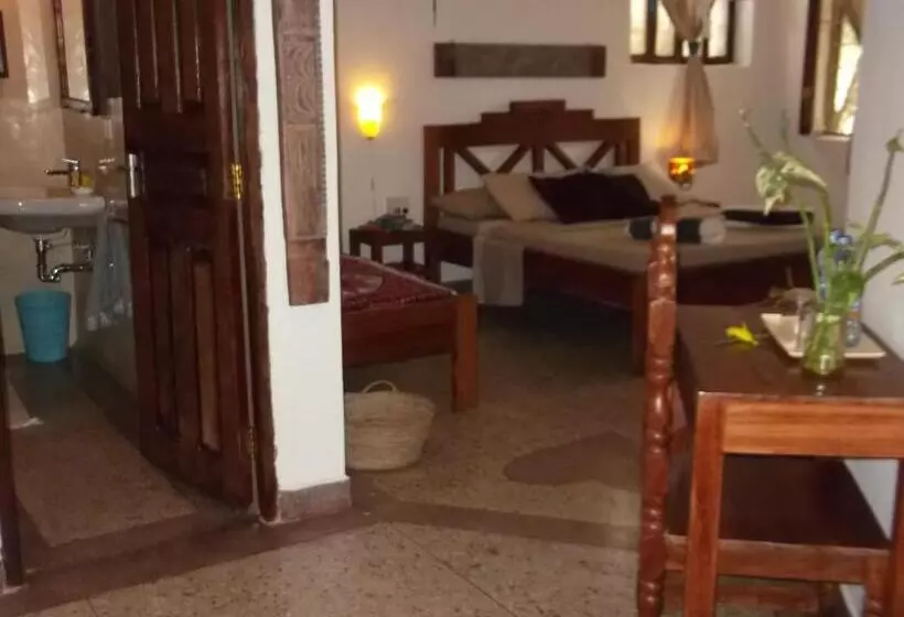اتاق استاندارد چهار تخته با چشم‌انداز دریا, Kobe House