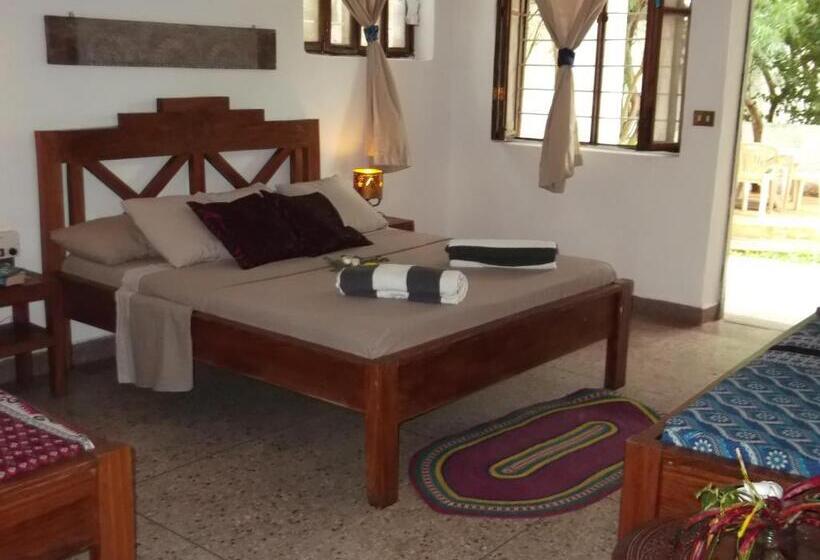 غرفة قياسية رباعية مطلة على البحر, Kobe House