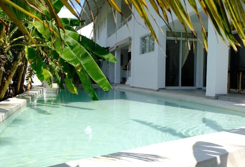 غرفة قياسية ثلاثية مطلة علي الحديقة, Kobe House