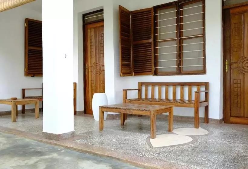 Economy Triple Room, Kobe House