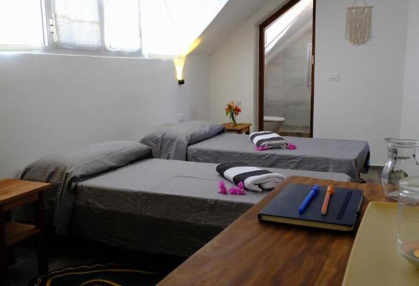 エコノミールーム, Kobe House