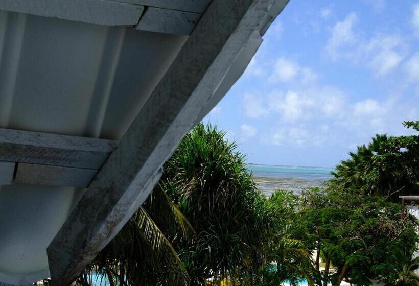 غرفة إقتصادية, Kobe House