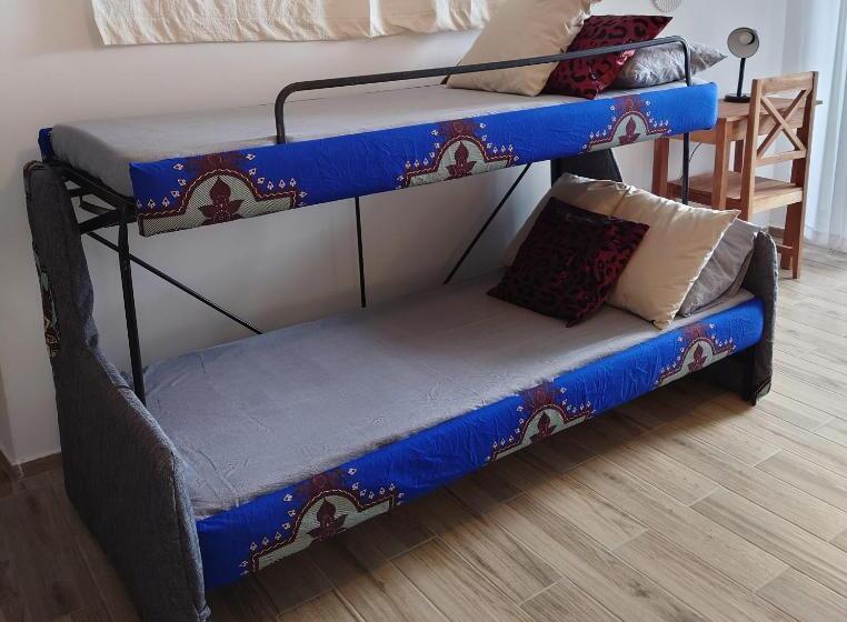 ファミリールーム, Kobe House