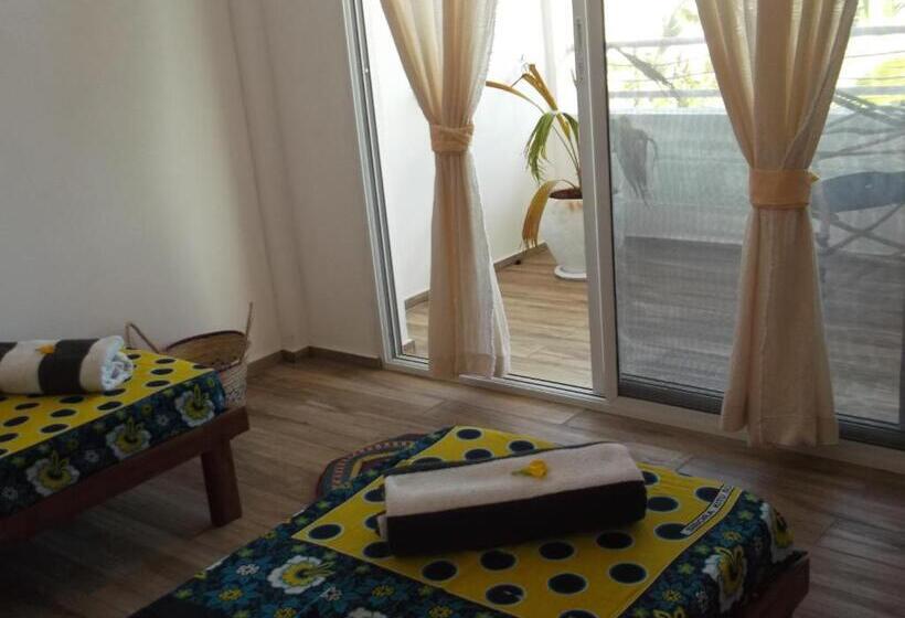 شقة غرفتين, Kobe House