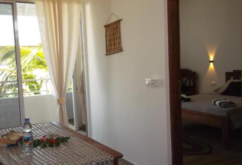 ２ベッドルームアパートメント, Kobe House