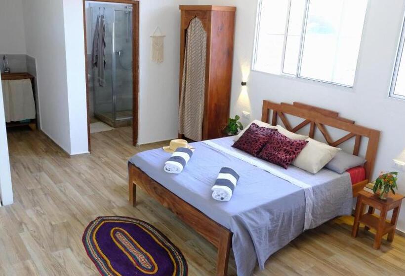 غرفة دوبلكس, Kobe House