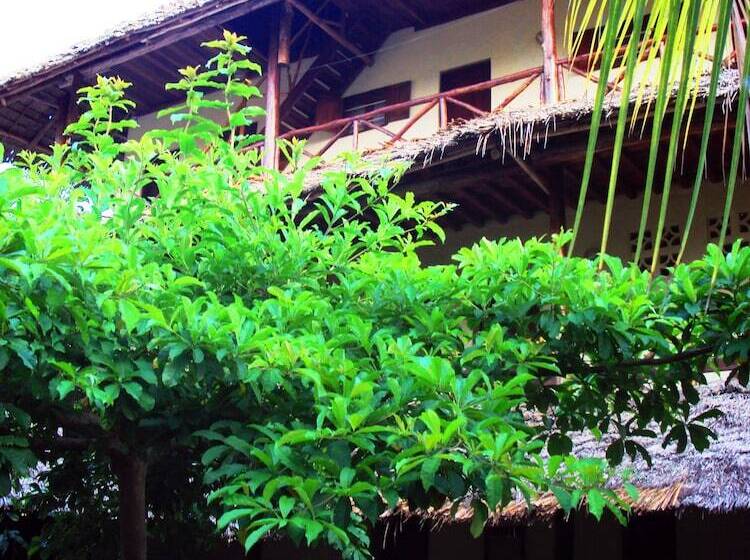 غرفة إقتصادية, Kobe House