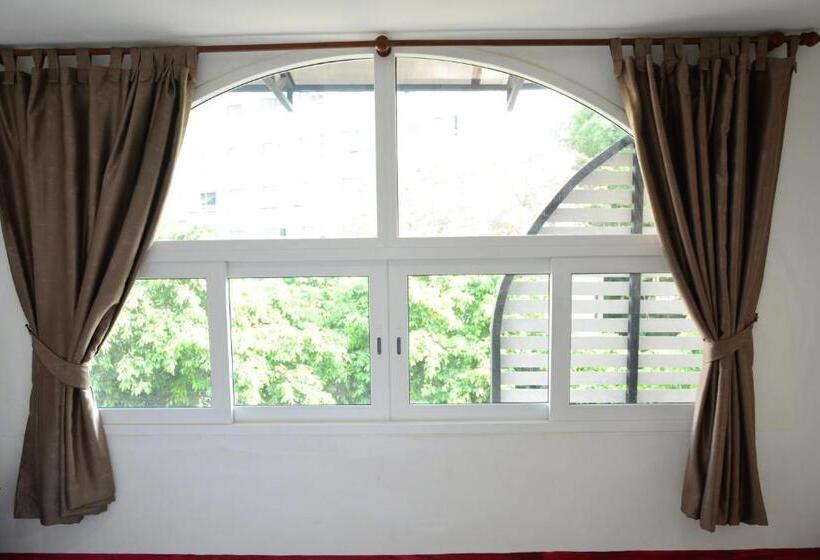 Quarto superior, Seedling House