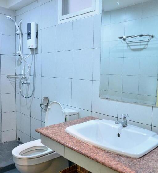 Quarto Triplo Standart, Seedling House