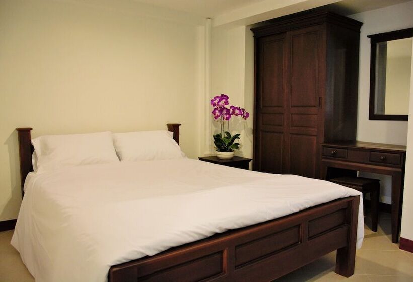 Quarto standard, Seedling House