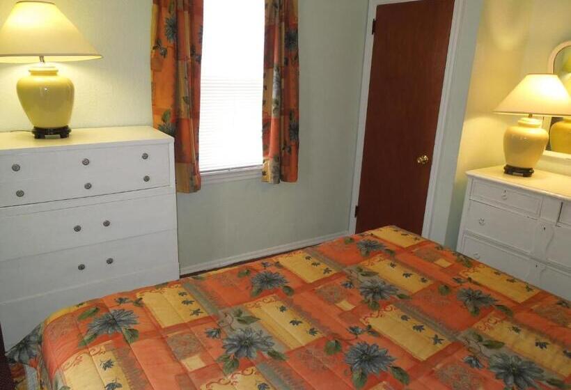 דירת שלושה חדרים, Quebec Motel