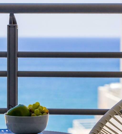 חדר אקזקיוטיב, Rethymno Hills