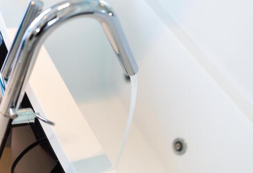 סוויטה עם ג'קוזי, נוף לים, Rethymno Hills