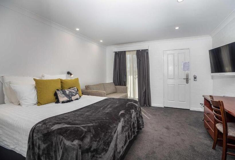 اتاق استاندارد, Town Square Motel