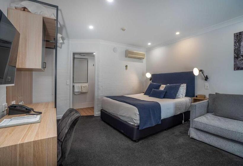 اتاق استاندارد, Town Square Motel