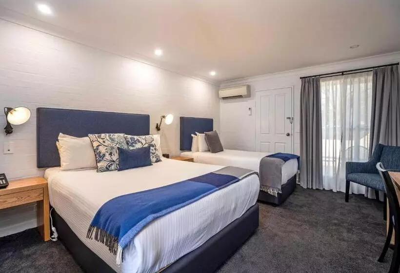 اتاق استاندارد با بالکن, Town Square Motel