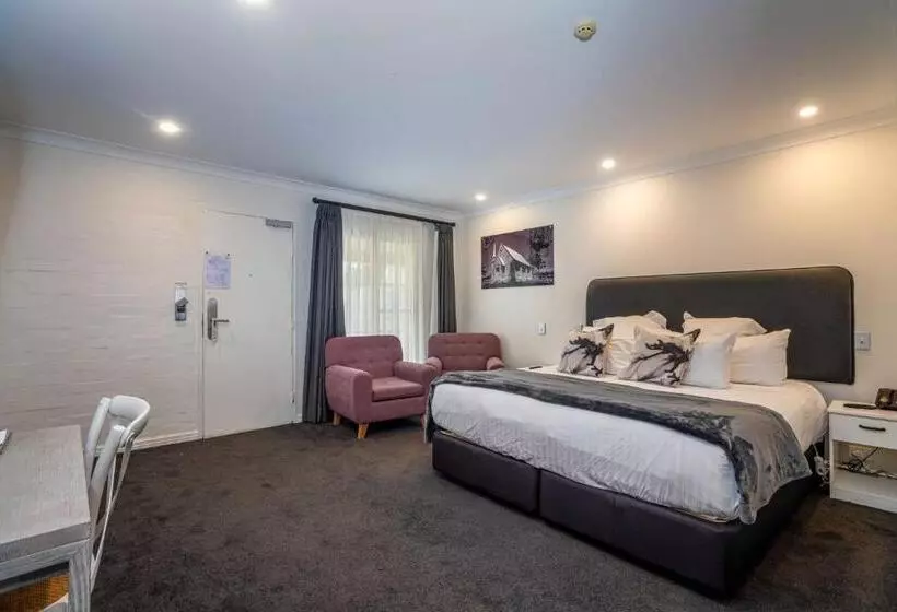 اتاق لوکس با تخت بزرگ, Town Square Motel