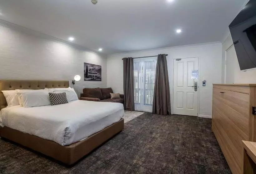 اتاق استاندارد با وان آب گرم, Town Square Motel