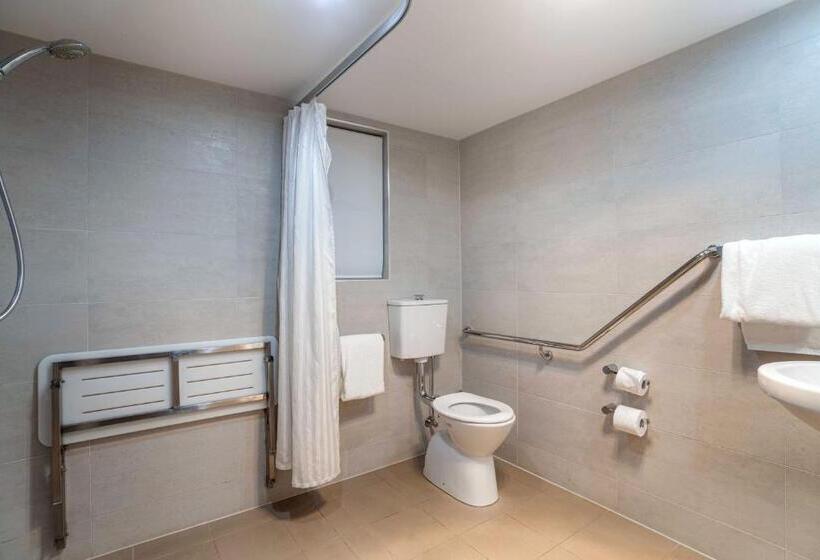 اتاق استاندارد برای معلولان, Town Square Motel