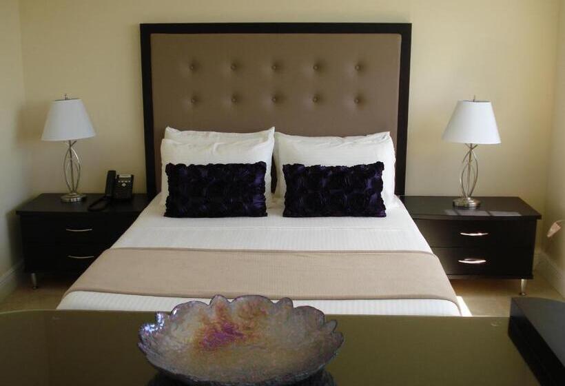 프리미엄 스튜디오, Westover Arms