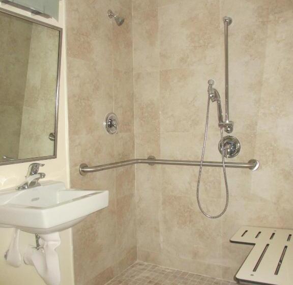 스탠다드 스튜디오, Westover Arms