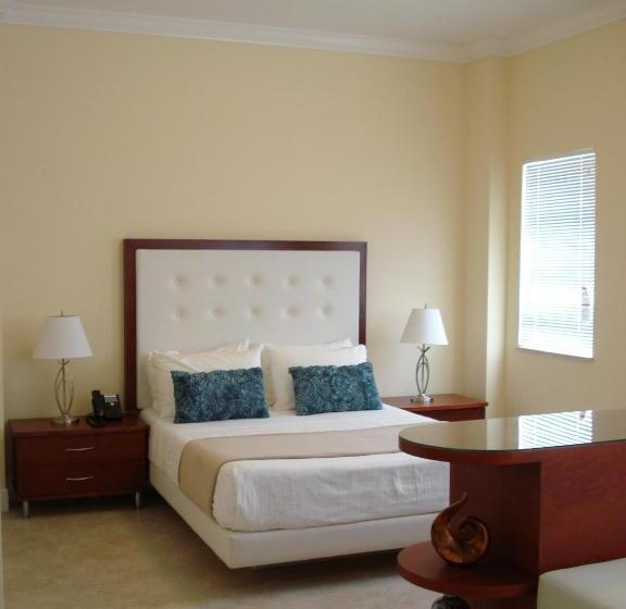 스탠다드 스튜디오, Westover Arms