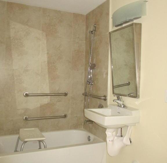 스탠다드 스튜디오, Westover Arms