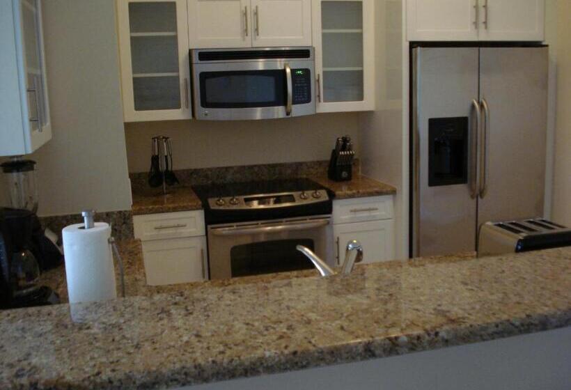 스탠다드 스튜디오, Westover Arms