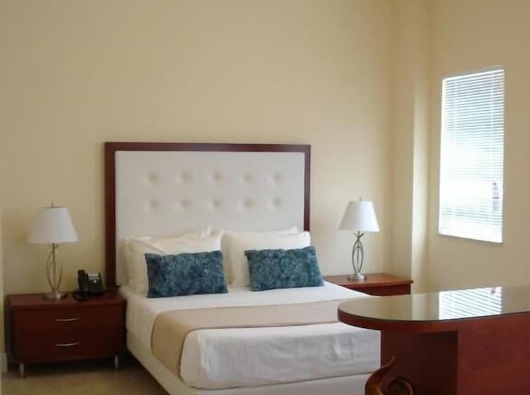 프리미엄 스튜디오, Westover Arms