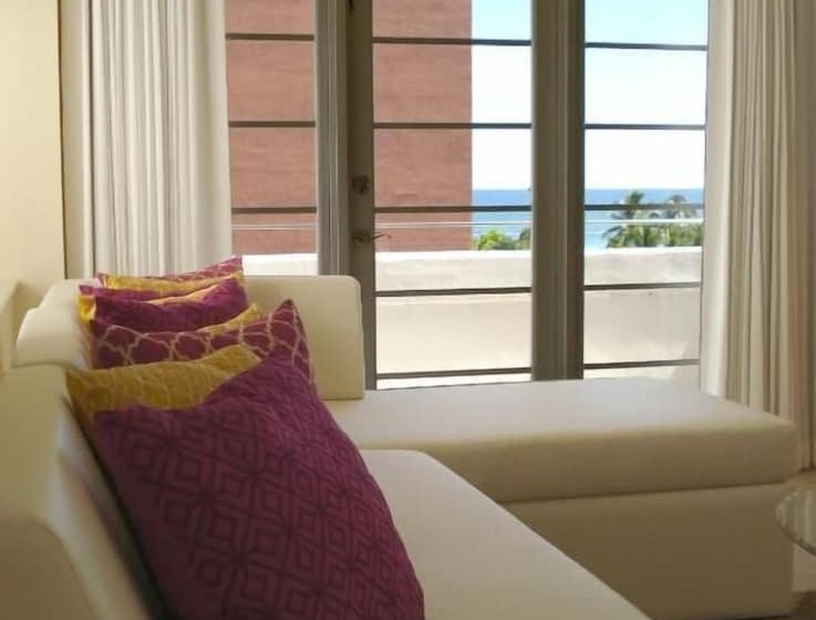 이그제큐티브 스튜디오, Westover Arms