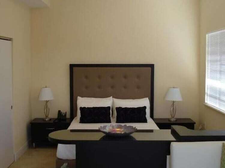 프리미엄 스튜디오, Westover Arms