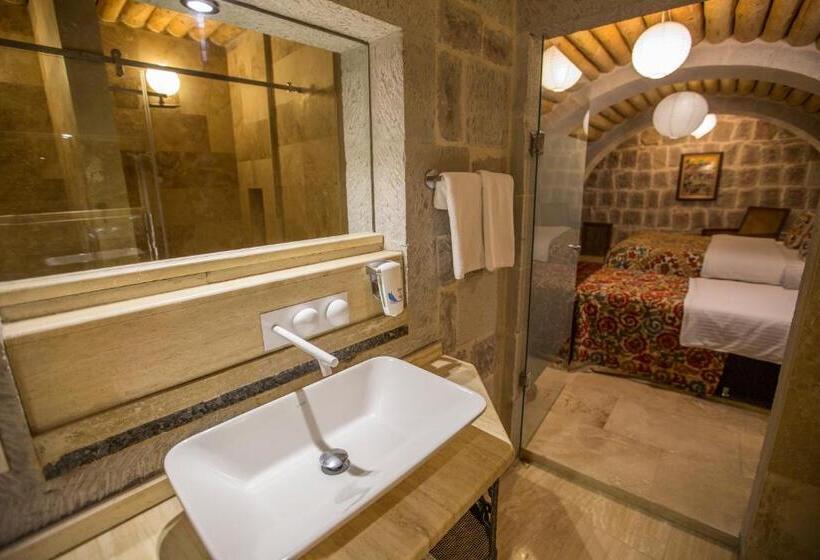 غرفة عائلية, Ansia