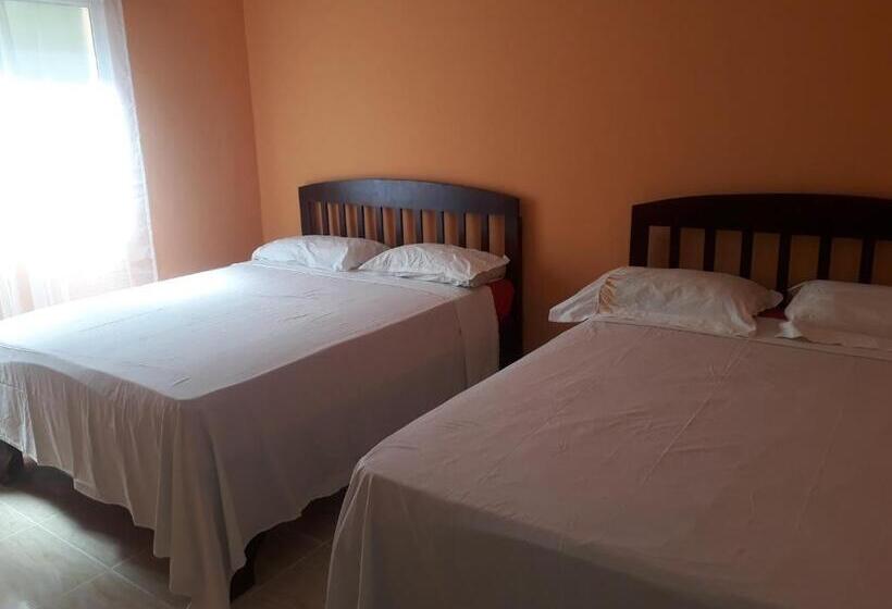 דירת שלושה חדרים, Apartahotel Next Nivel