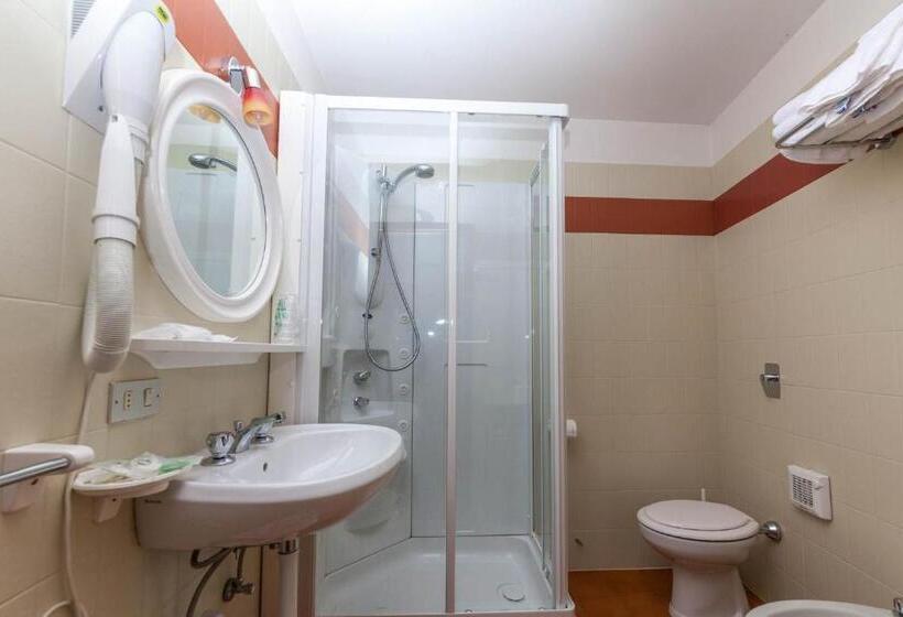 غرفة عائلية, Europa